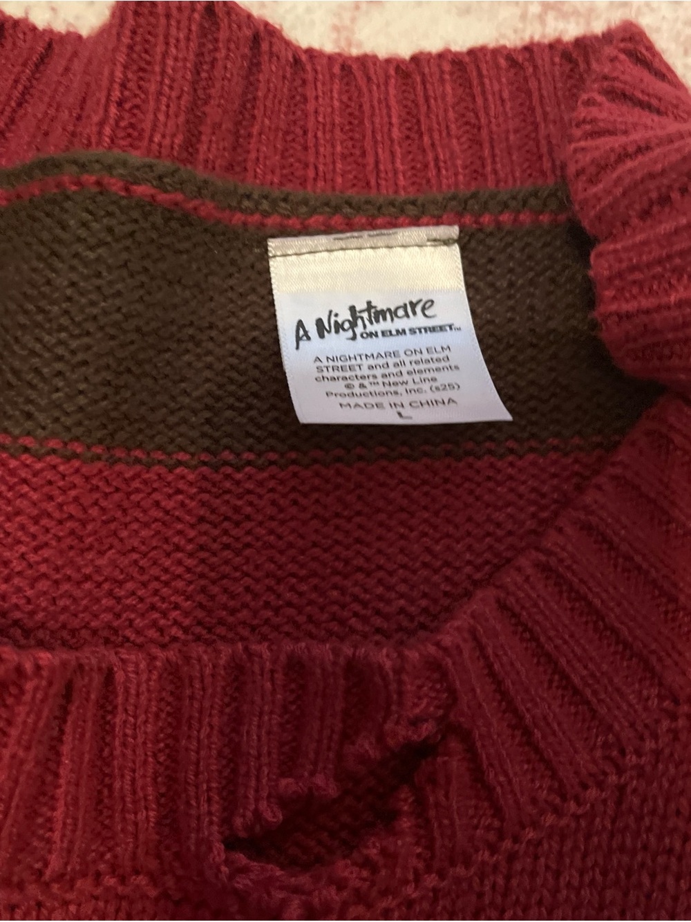 Freddy Kruger costume sweater - Picture 3 of 3